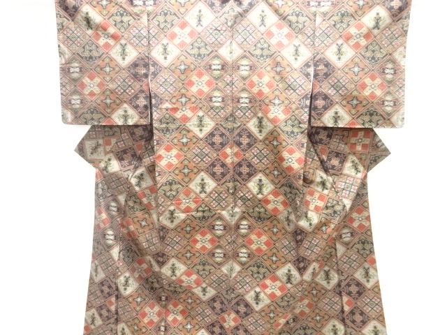 斜め格子に動物更紗模様織り出し手織り紬着物